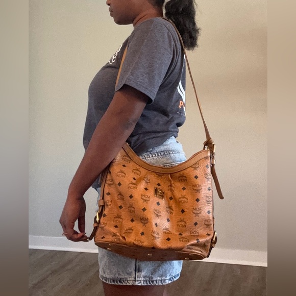 Preloved MCM Cognac hobo bag - Picture 17 of 17
